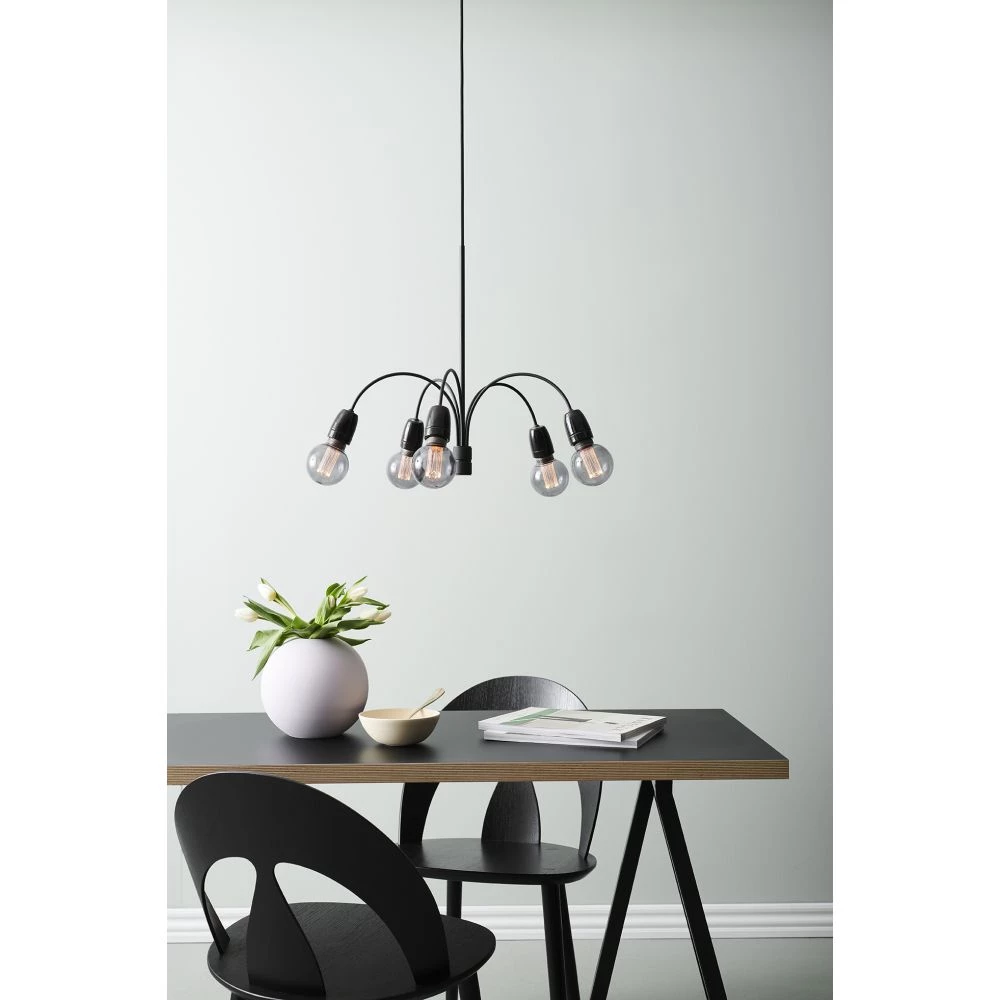 Halo Design Compass 5 Armet Lysekrone, Sort - 739561 4 Halo Design Compass 5 Armet Lysekrone, Sort - 739561 - Billede 2